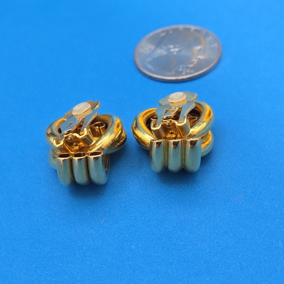 🤎Erwin Pearl Vintage Gold Knot Clip Earrings - Picture 6 of 11